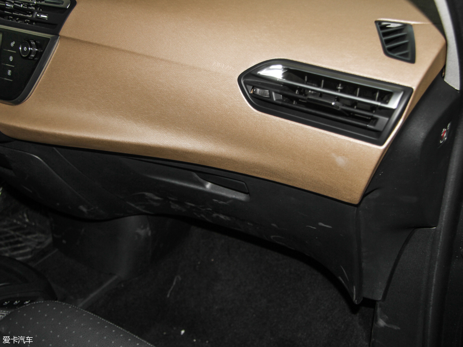 2015��C4 PICASSO 1.6T 5���ԄӺ��A��