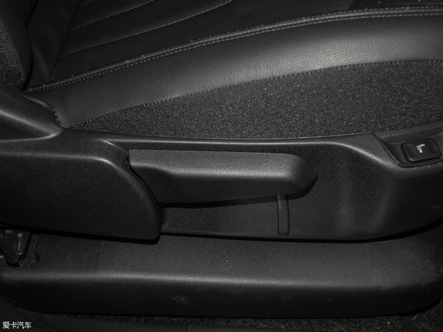 2015��C4 PICASSO 1.6T 5���ԄӺ��A��