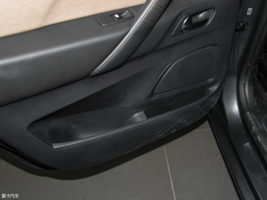 2015��C4 PICASSO 1.6T 5���ԄӺ��A��