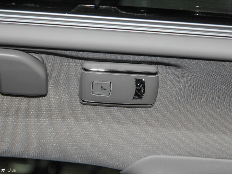 2015��C4 PICASSO 1.6T 5���ԄӺ��A��