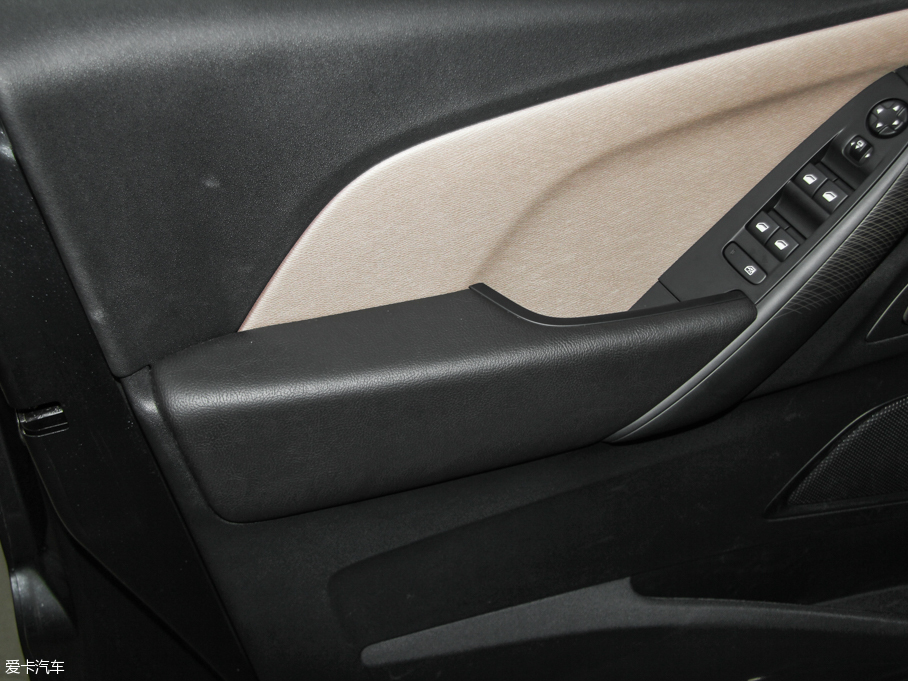 2015��C4 PICASSO 1.6T 5���ԄӺ��A��