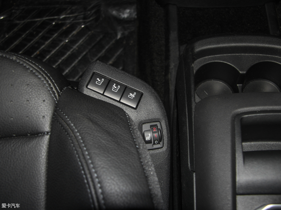 2015��C4 PICASSO 1.6T 5���ԄӺ��A��