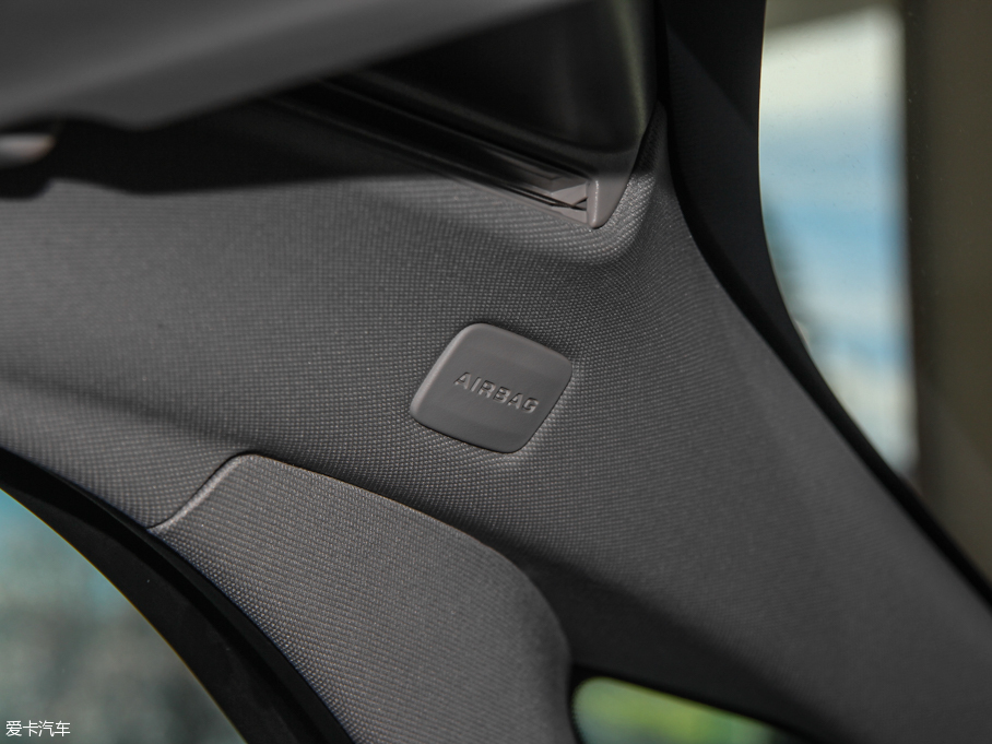 2015��C4 PICASSO 1.6T 5���ԄӺ��A��