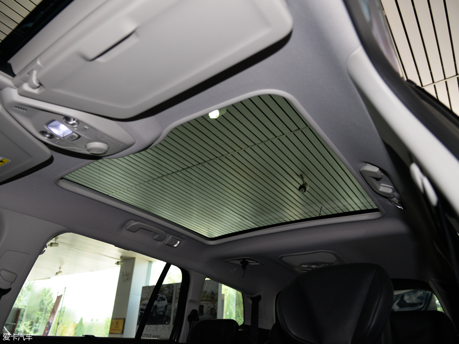 2015��C4 PICASSO 1.6T 7���ԄӺ��A��