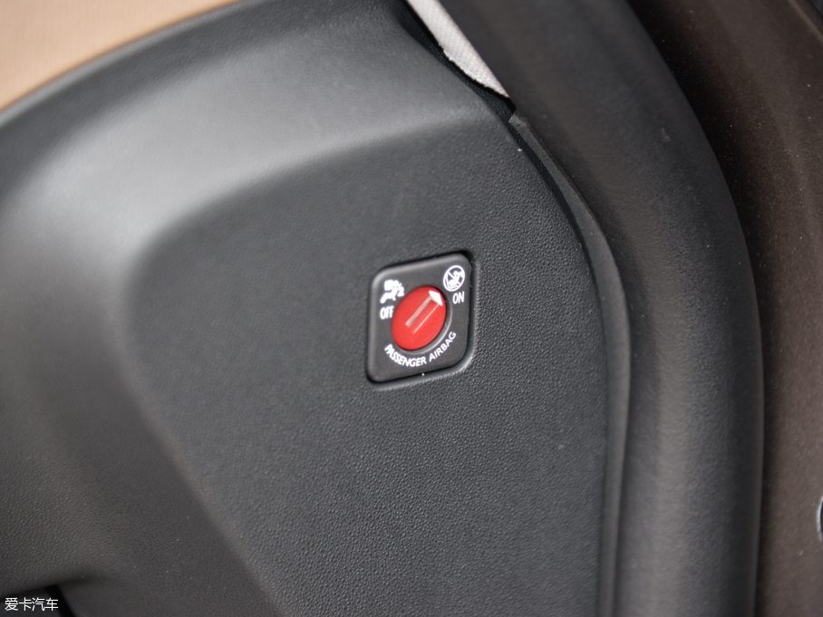 2015C4 PICASSO 1.6T 7ԄӺA