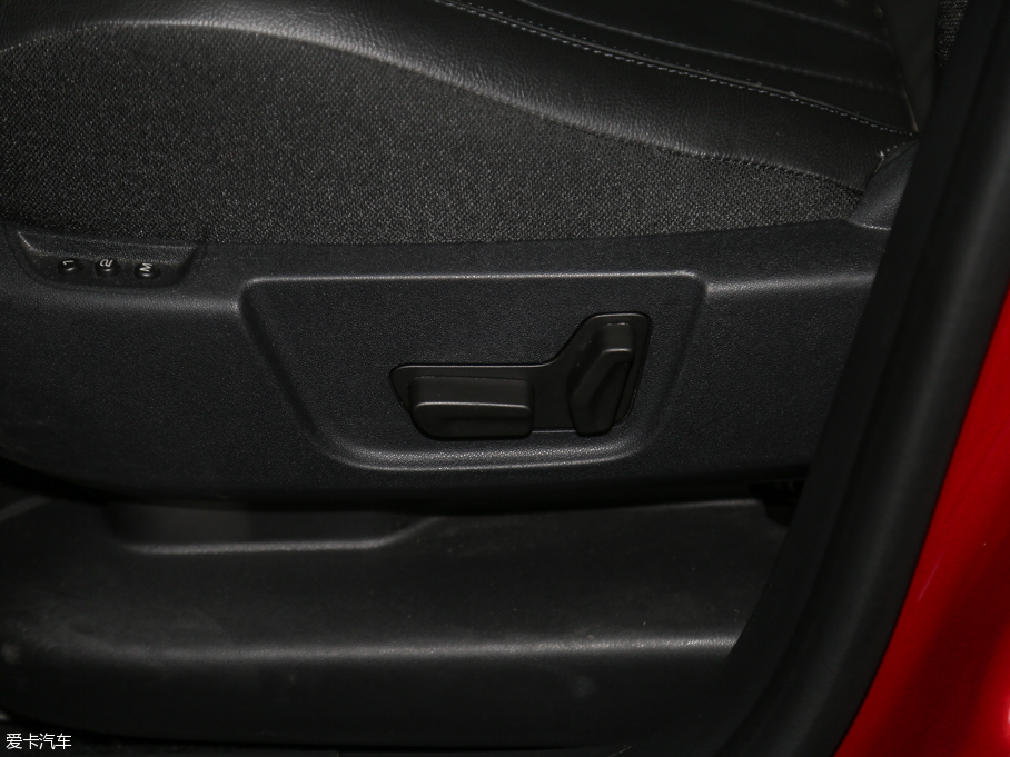 2015��C4 PICASSO 1.6T 5���ԄӺ��A���b��