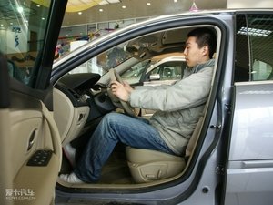 2009款2.0T 自动版 空间座椅