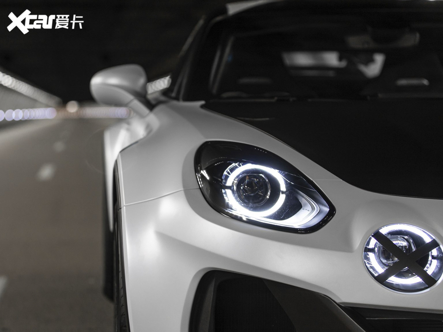 2020�����ZAlpine SportsX Concept