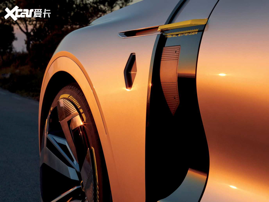 2020ZMORPHOZ Concopt