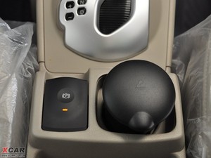 2009款2.5L 两驱舒适版 中控区