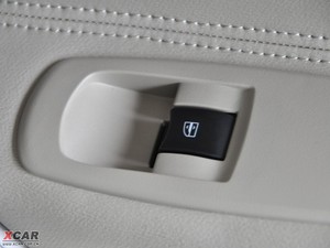 2009款2.5L 两驱舒适版 空间座椅