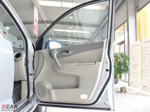 2009款2.5L 两驱舒适版 空间座椅