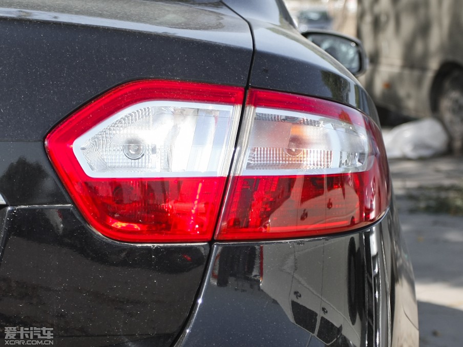 2011L(fng) 2.0L CVTrа