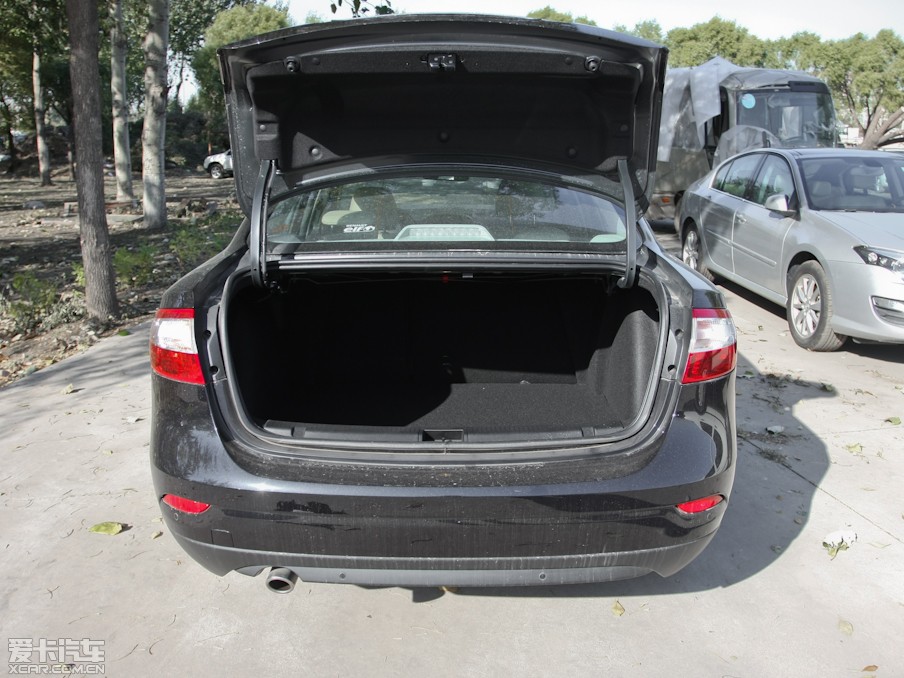 2011L(fng) 2.0L CVTr(sh)а