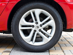 2012款2.5L CVT四驱豪华导航版 轮圈
