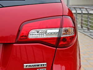 2012款2.5L CVT四驱豪华导航版 尾灯