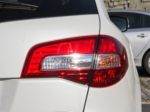 2013款2.5L CVT两驱舒适导航版 尾灯