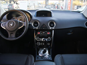 2013款2.5L CVT两驱舒适导航版 中控台