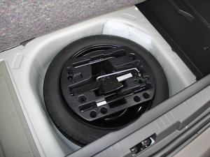 2015款1.2T 双离合豪华版 备胎