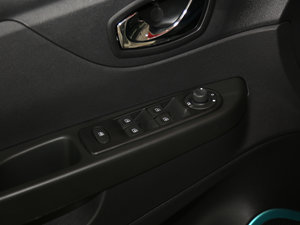 2015款1.2T 双离合舒适版 主驾车窗控制区	