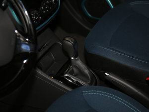 2015款1.2T 双离合舒适版 换挡杆