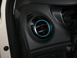 2015款1.2T 双离合舒适版 中控区