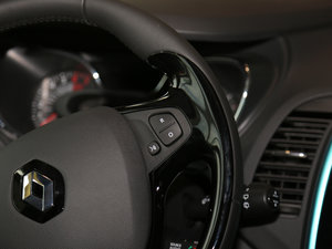 2015款1.2T 双离合舒适版 中控区