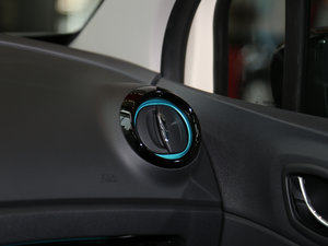 2015款1.2T 双离合舒适版 中控区