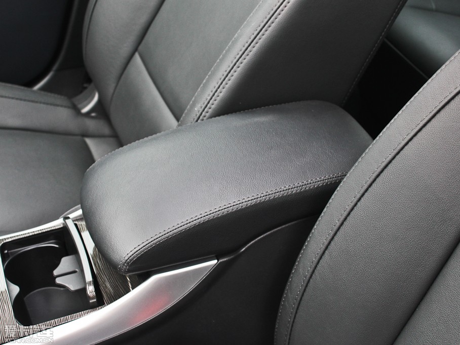 2013 Ŀ 2.0L CVTA