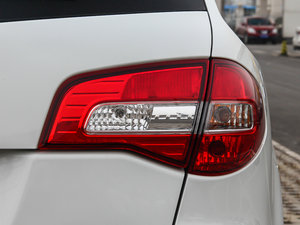 2014款2.5L 四驱豪华版 尾灯