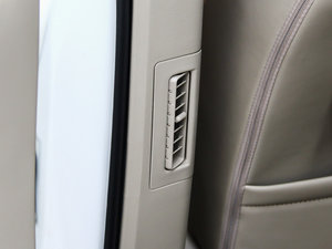 2014款2.5L 四驱豪华版 中控区