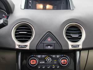 2014款2.5L 四驱豪华版 空调出风口