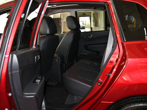 2014款2.5L Sportway四驱版 后排空间