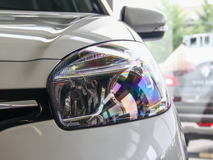 2014款2.5L 两驱舒适版 大灯