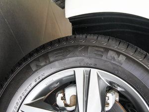 2014款2.5L 两驱舒适版 轮胎品牌