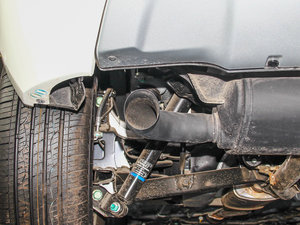 2014款2.5L 两驱舒适版 排气管