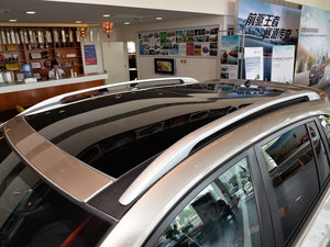 2015款2.5L 两驱舒适版 车顶