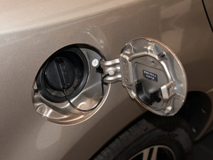 2015款2.5L 两驱舒适版 油箱盖