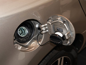2015款2.5L 两驱舒适版 细节外观