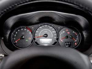 2015款2.5L 四驱舒适版 仪表