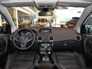 2015款2.5L 四驱舒适版 内饰全景