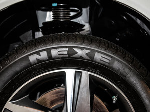 2015款2.5L 四驱舒适版 轮胎品牌