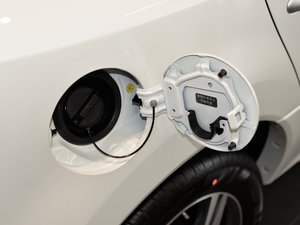 2015款2.5L 四驱舒适版 油箱盖
