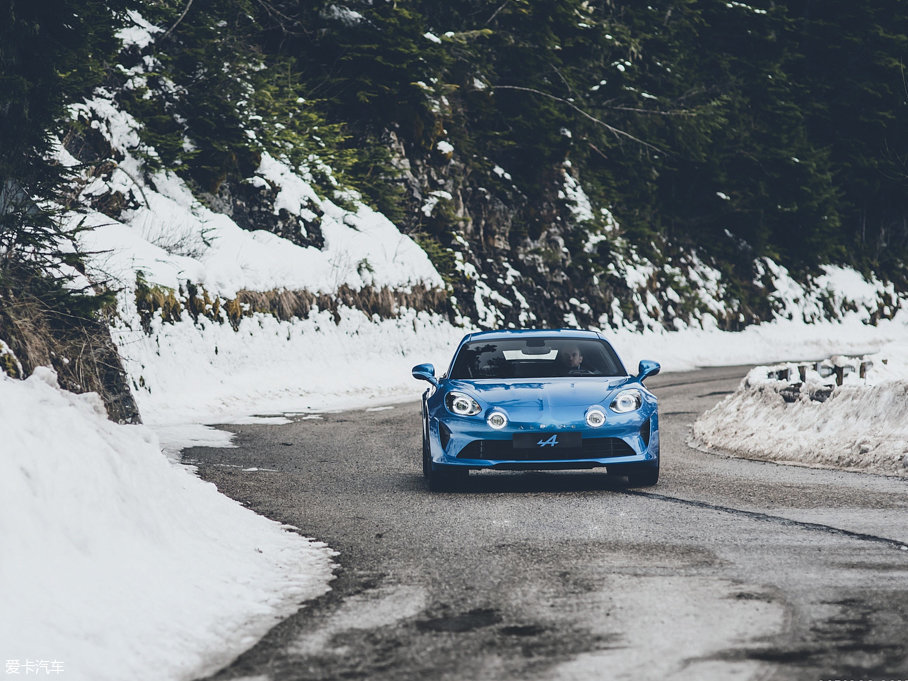 2017ZAlpine A110
