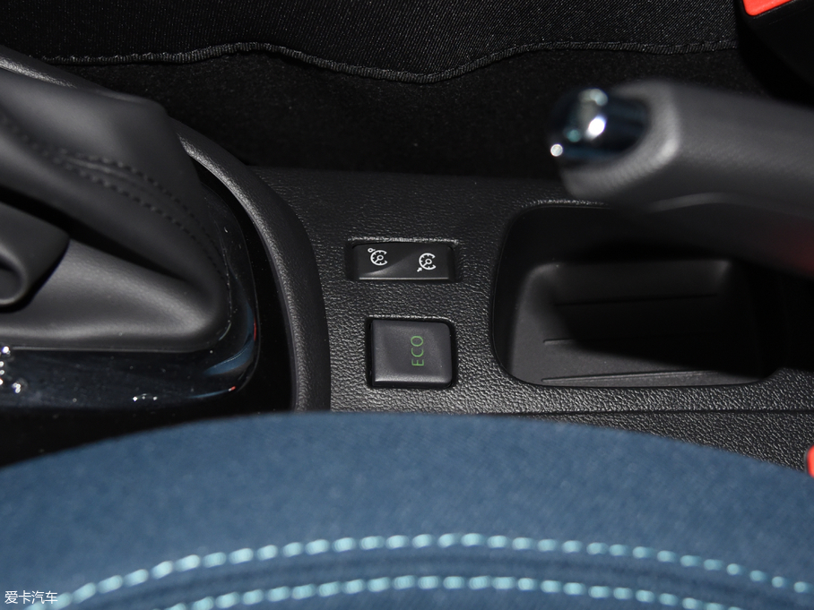 2018_(M(jn)) TCe 190 L(fng)а