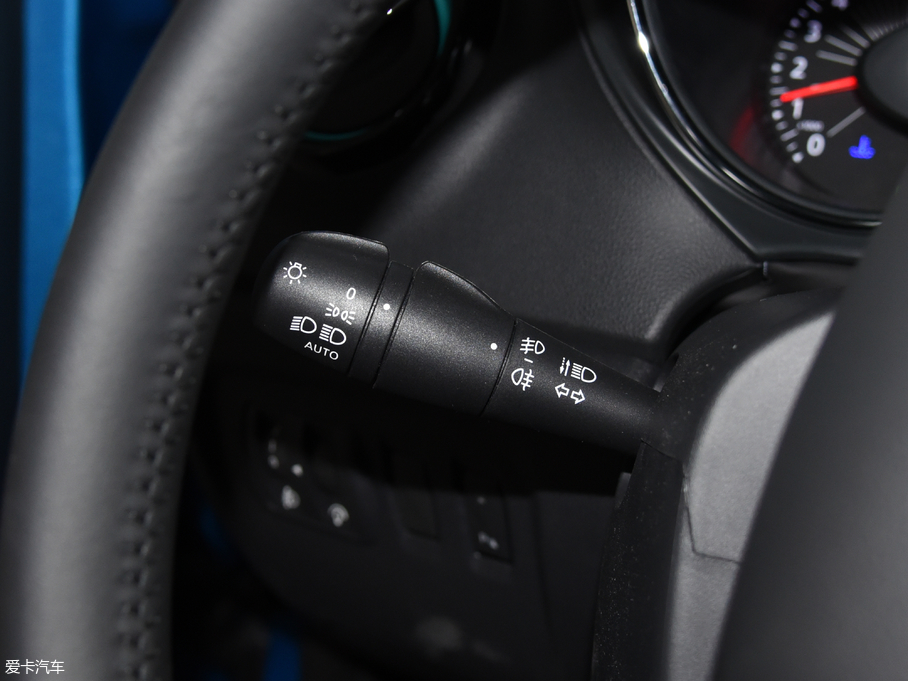 2018_(M(jn)) TCe 190 L(fng)а