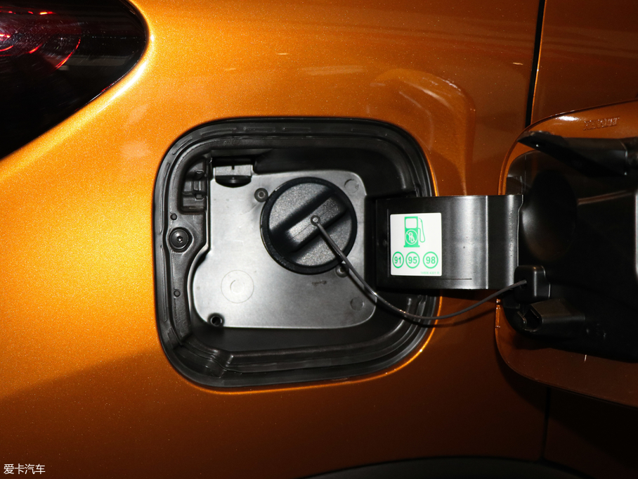 2018_(M) TCe 190 `Ӱ