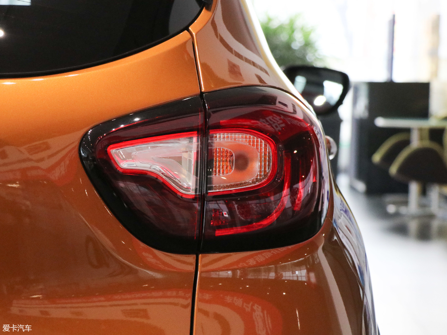 2018_(M) TCe 190 `Ӱ