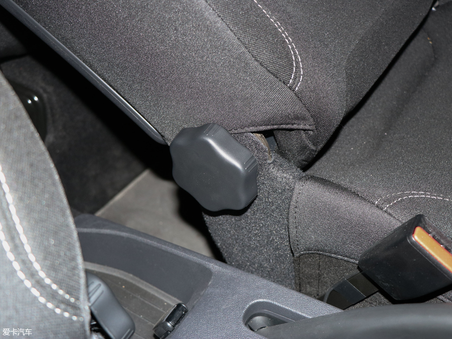 2018_(M) TCe 190 `Ӱ