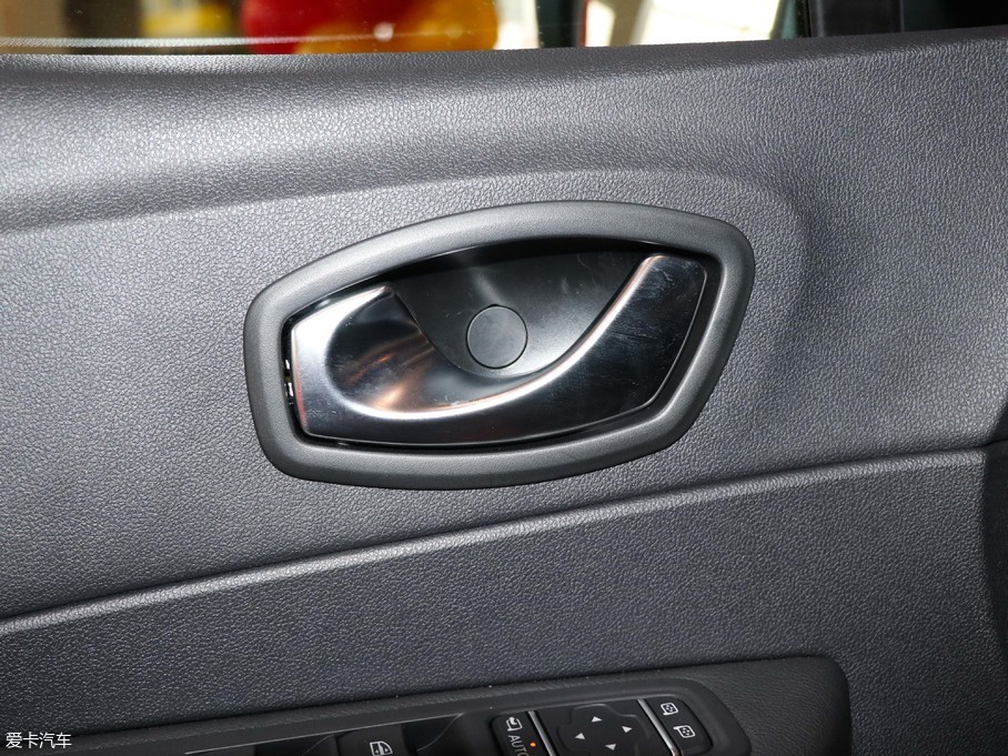 2018_(M) TCe 190 `Ӱ